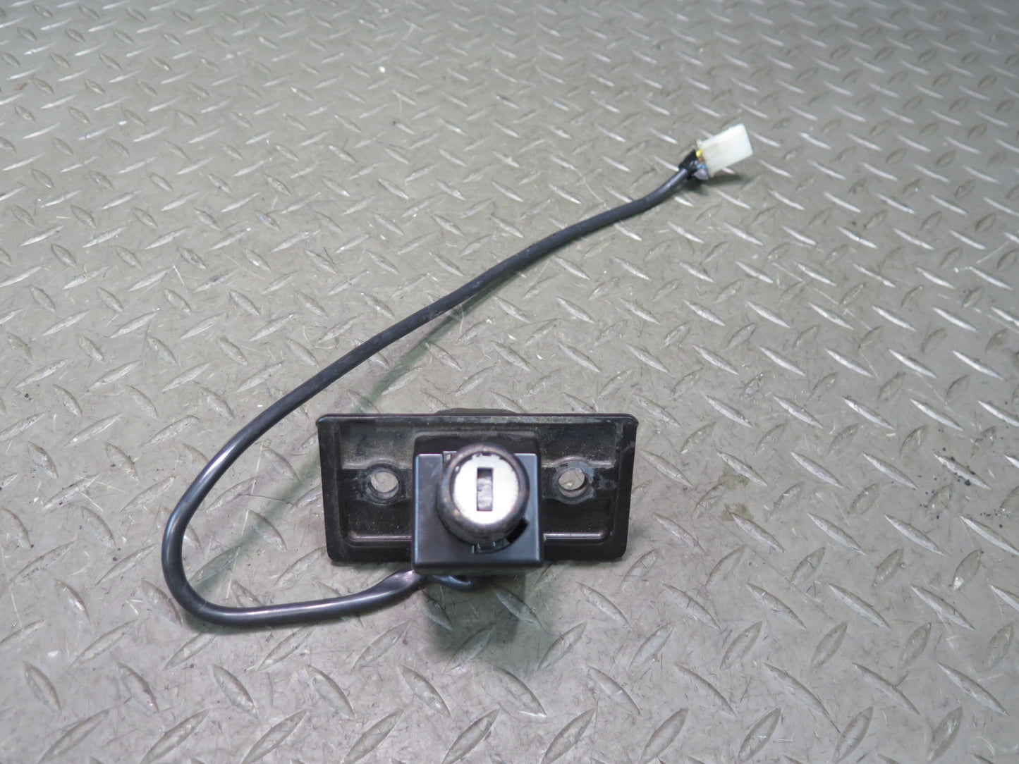 1986 Porsche 928 Steering Column Ignition Door Glove Box Cylinder Lock KEY Set