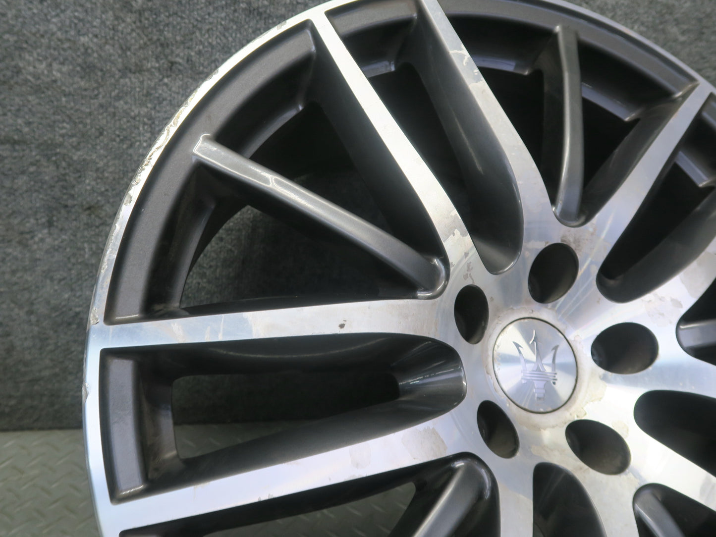 2014-2020 Maserati Ghibli M157 Front R19" Alloy Wheel Rim 19x8.5J ET44 670016851