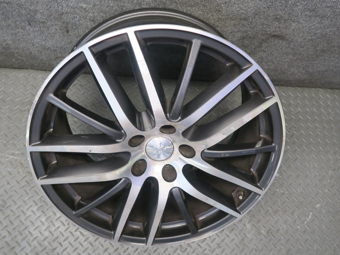 2014-2020 Maserati Ghibli M157 Front R19" Alloy Wheel Rim 19x8.5J ET44 670016851