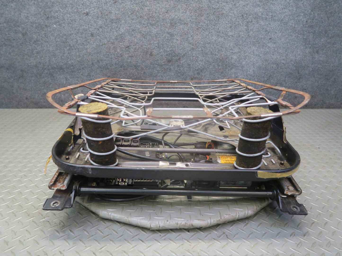 86-91 Mercedes W126 Sedan Front Left Seat Lower Frame Track Rail w Motors OEM