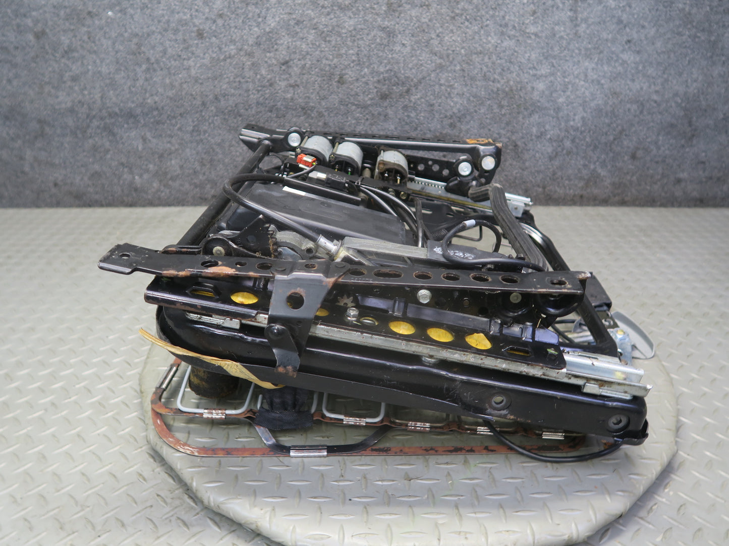 86-91 Mercedes W126 Sedan Front Left Seat Lower Frame Track Rail w Motors OEM