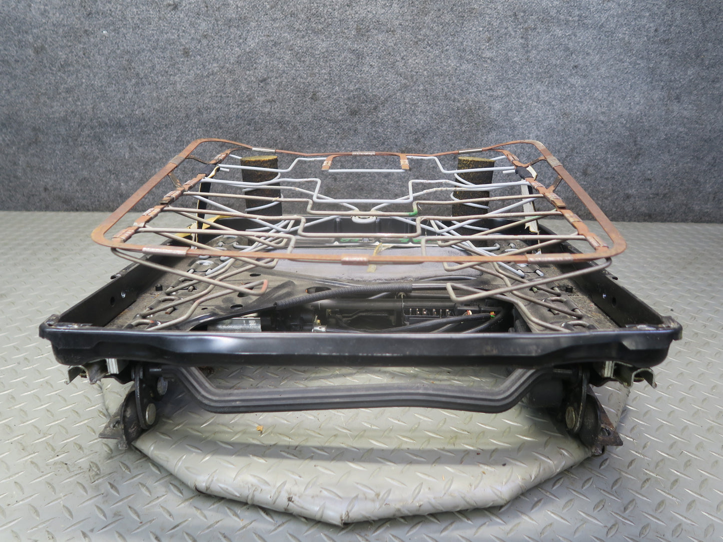86-91 Mercedes W126 Sedan Front Right Seat Lower Frame Track Rail w Motors OEM