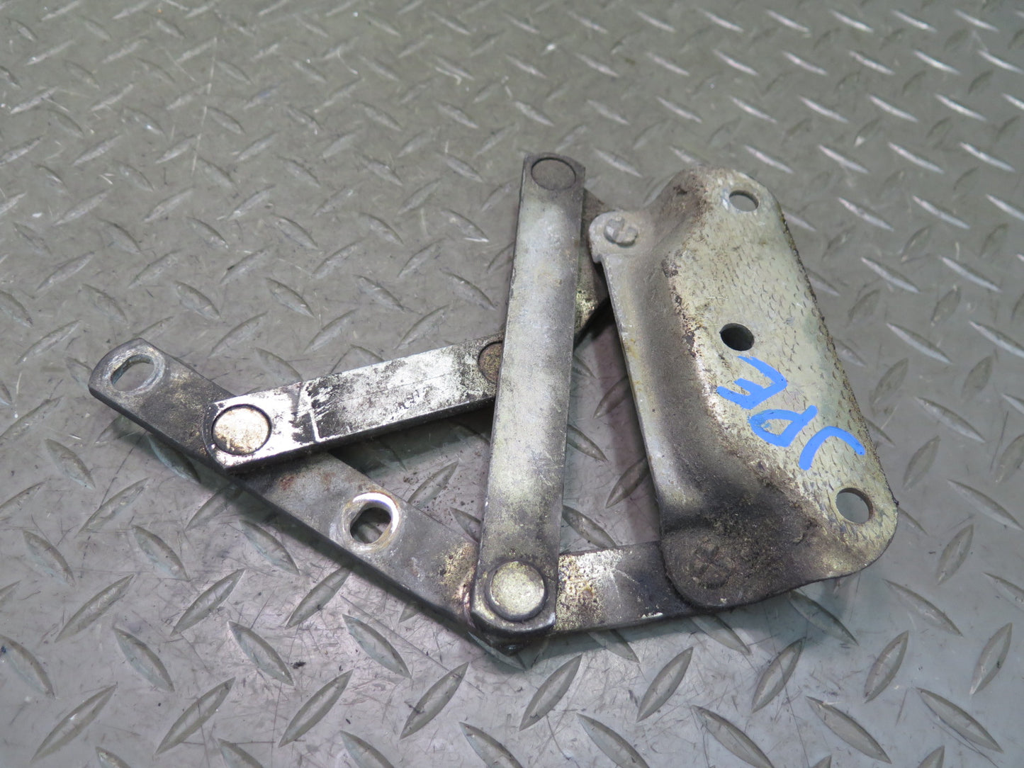 1984-1995 Porsche 928 S Front Right & Left Side Hood Bonnet Hinge Set