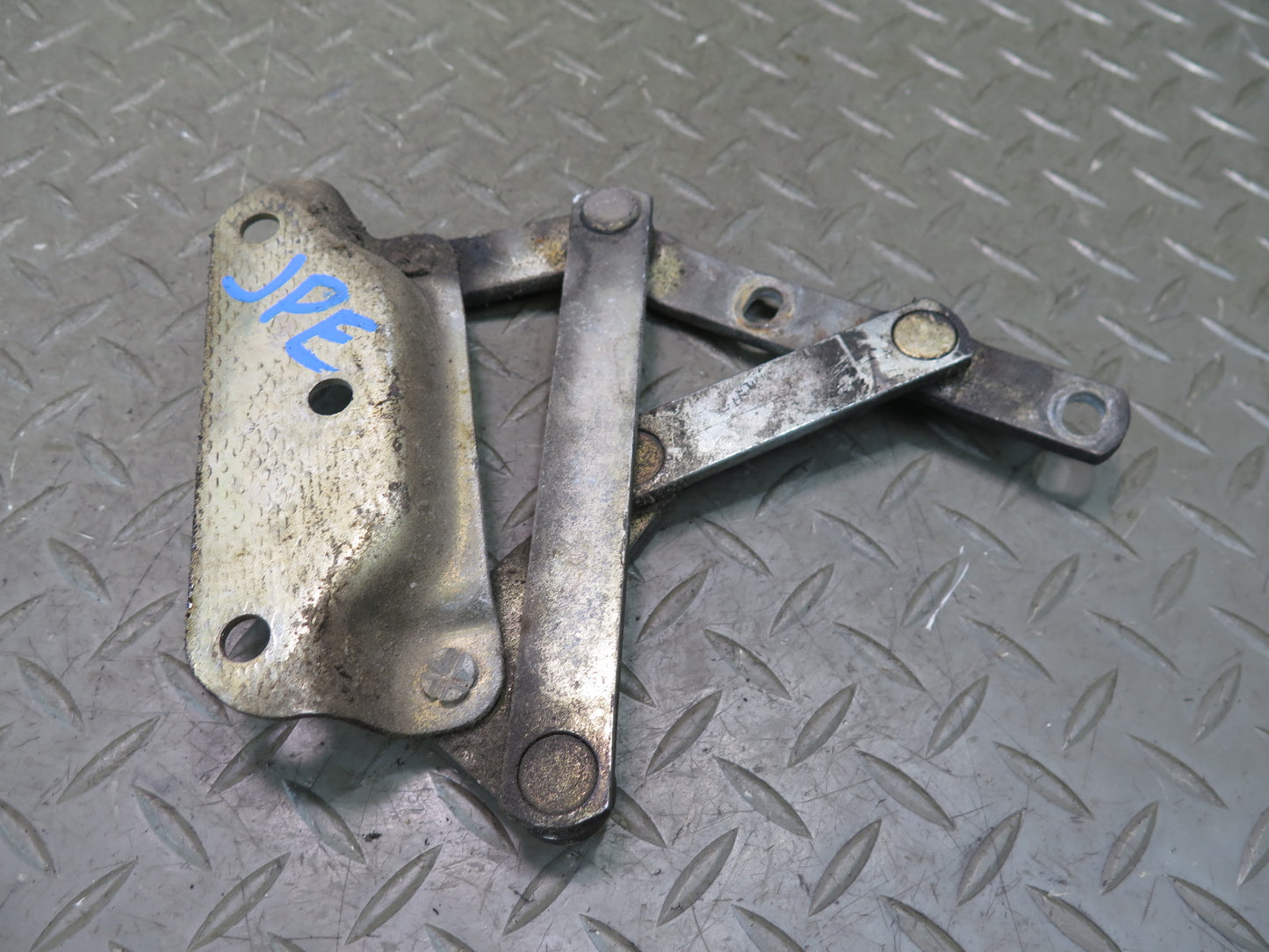 1984-1995 Porsche 928 S Front Right & Left Side Hood Bonnet Hinge Set