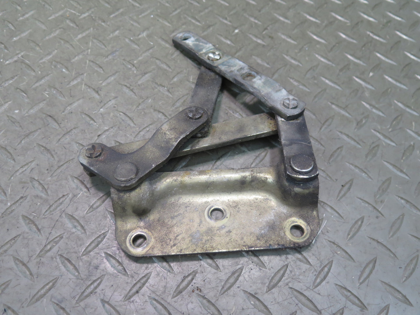 1984-1995 Porsche 928 S Front Right & Left Side Hood Bonnet Hinge Set