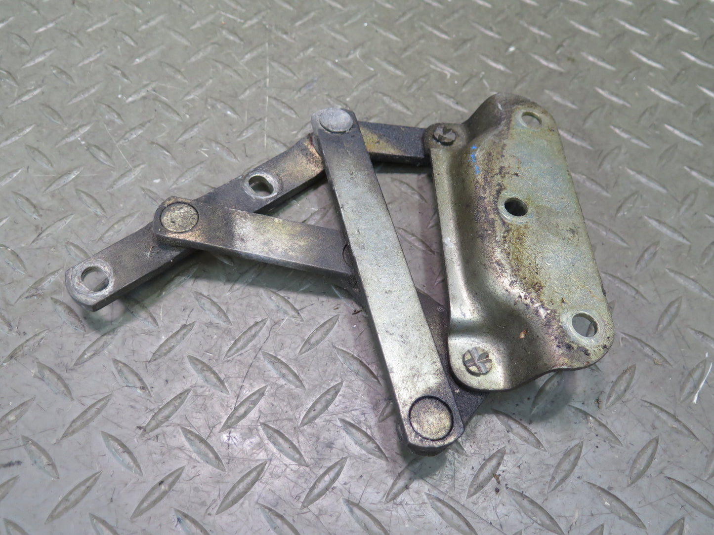 1984-1995 Porsche 928 S Front Right & Left Side Hood Bonnet Hinge Set
