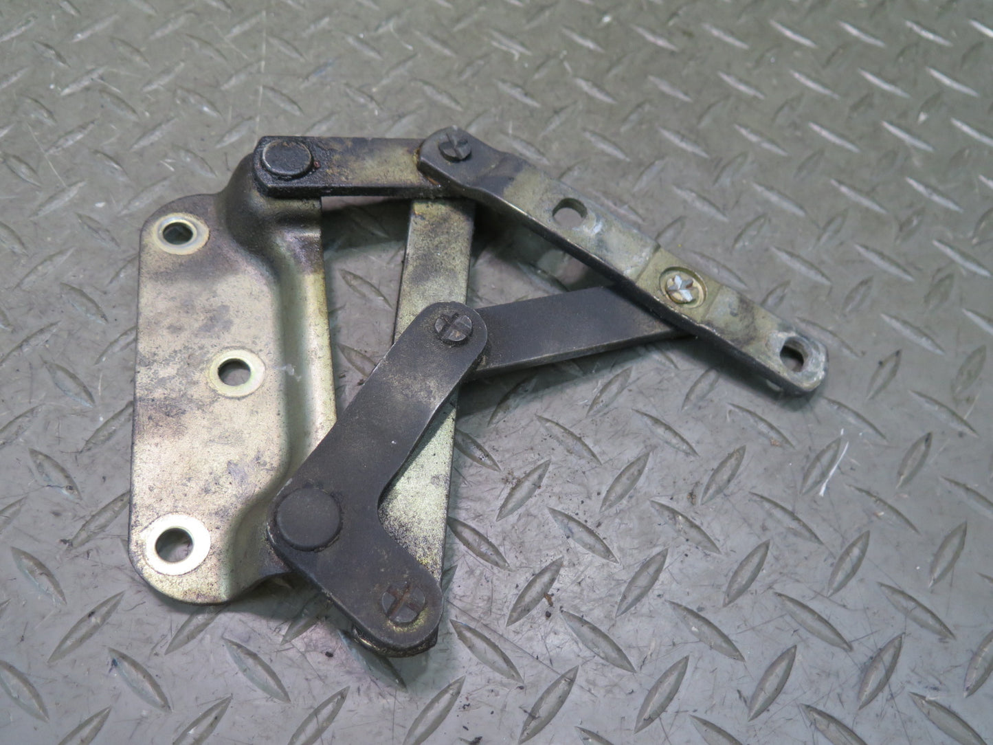 1984-1995 Porsche 928 S Front Right & Left Side Hood Bonnet Hinge Set