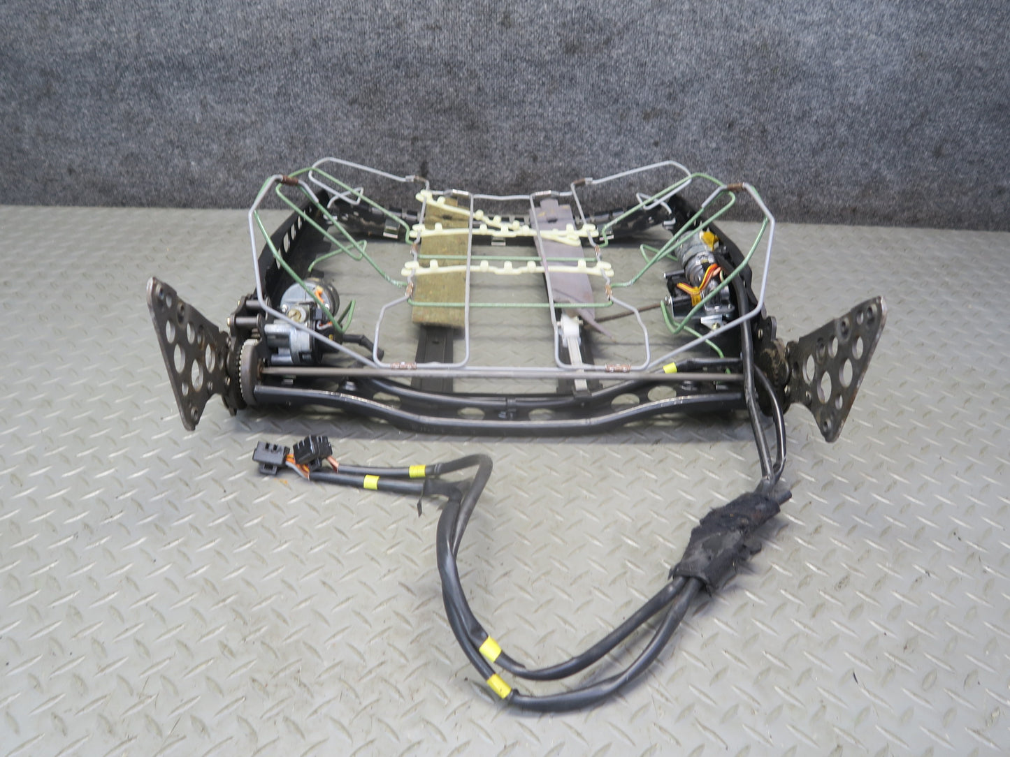 86-91 Mercedes W126 Sedan Front Left Driver Side Upper Seat Frame w Motors OEM