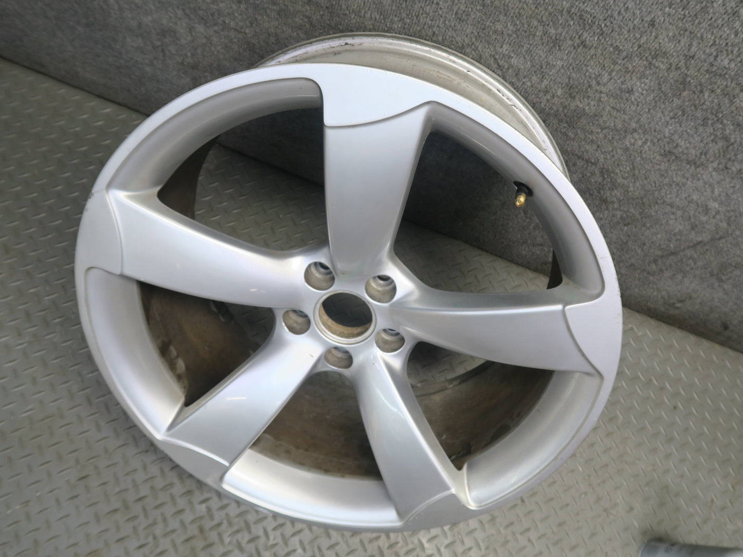13-15 Audi RS5 8F7 R20 20" Alloy Wheel Rim 20X9J ET26 8T0601025CP OEM