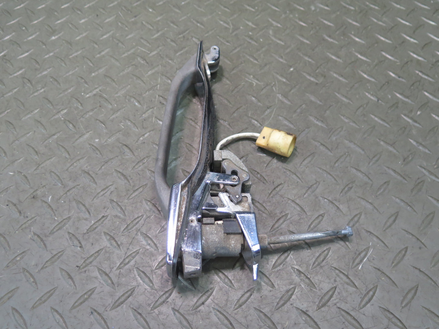 86-91 Mercedes W126 560SEL Sedan Front Left Door Exterior Handle OEM