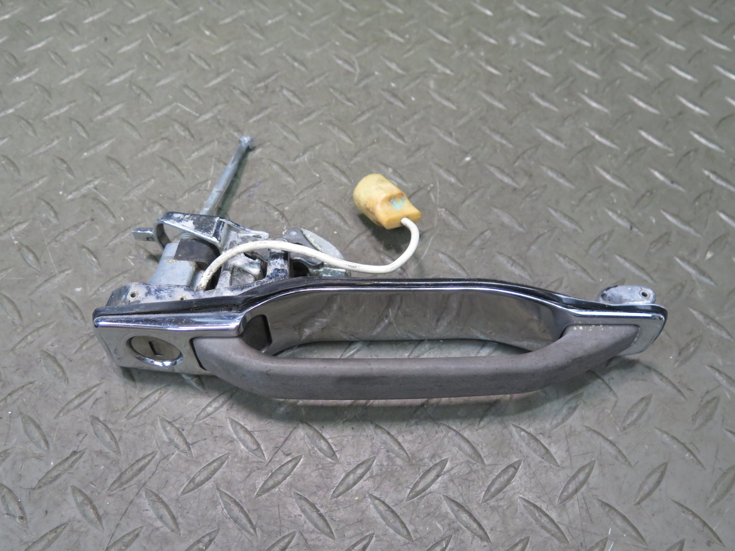 86-91 Mercedes W126 560SEL Sedan Front Left Door Exterior Handle OEM