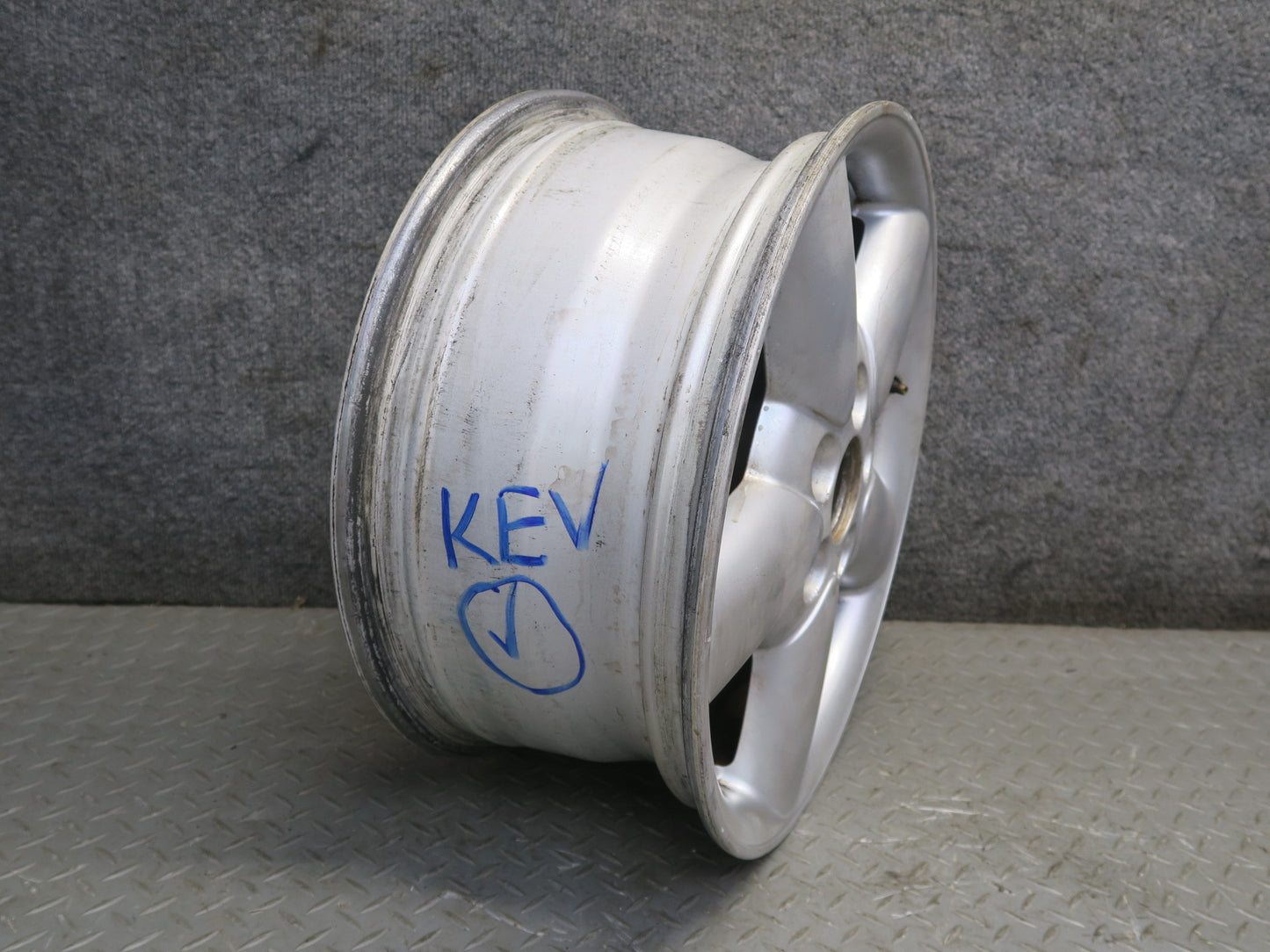 01-03 VW Eurovan T4 Factory R16" Alloy Wheel Rim 16x7J ET49 OEM