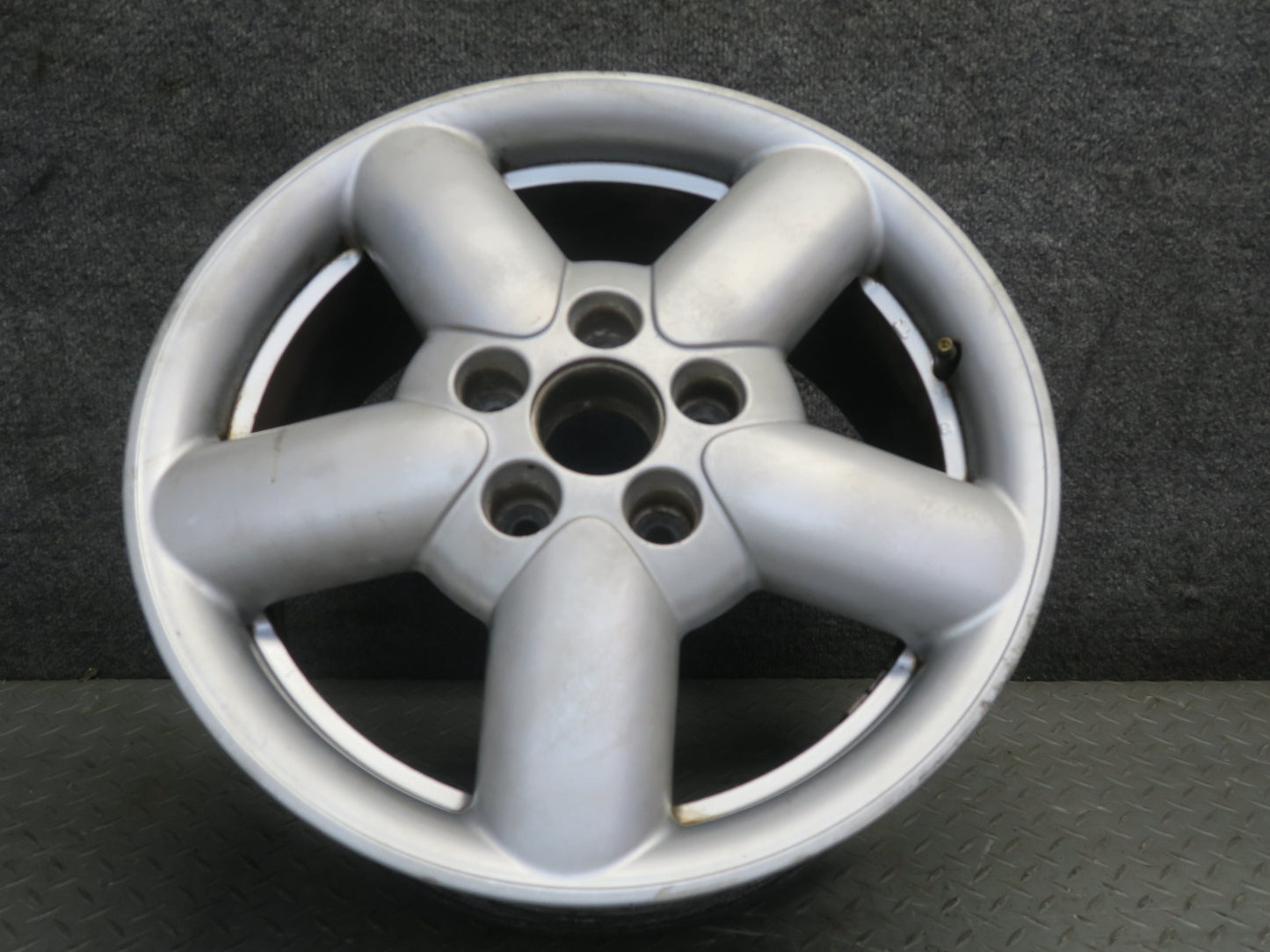 01-03 VW Eurovan T4 Factory R16" Alloy Wheel Rim 16x7J ET49 OEM