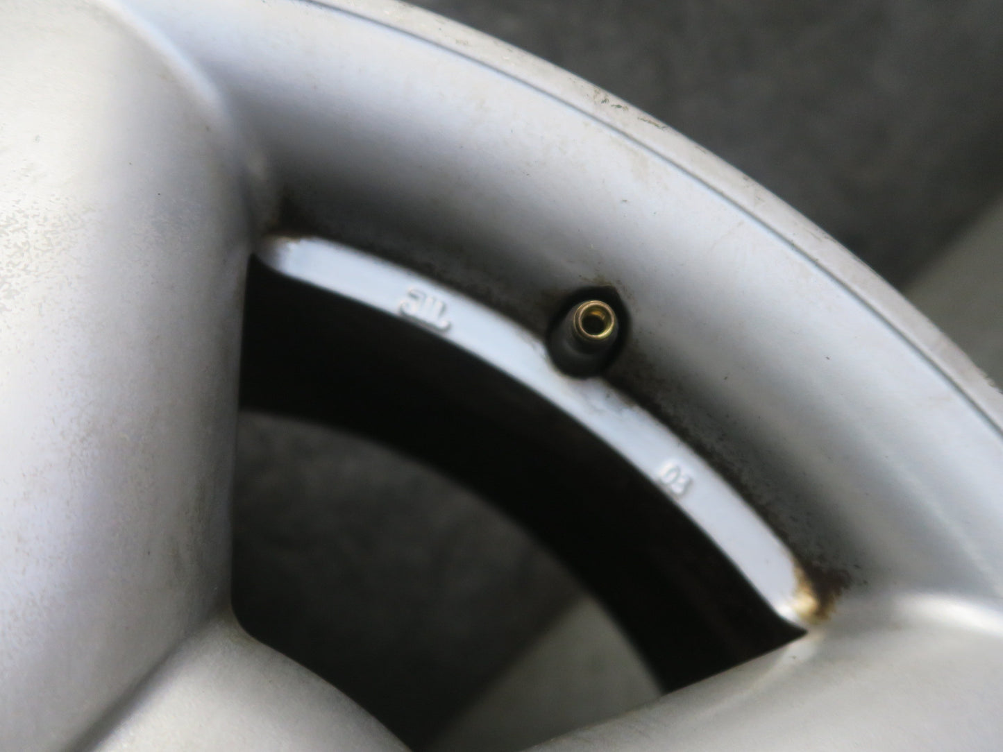 01-03 VW Eurovan T4 Factory R16" Alloy Wheel Rim 16x7J ET49 OEM
