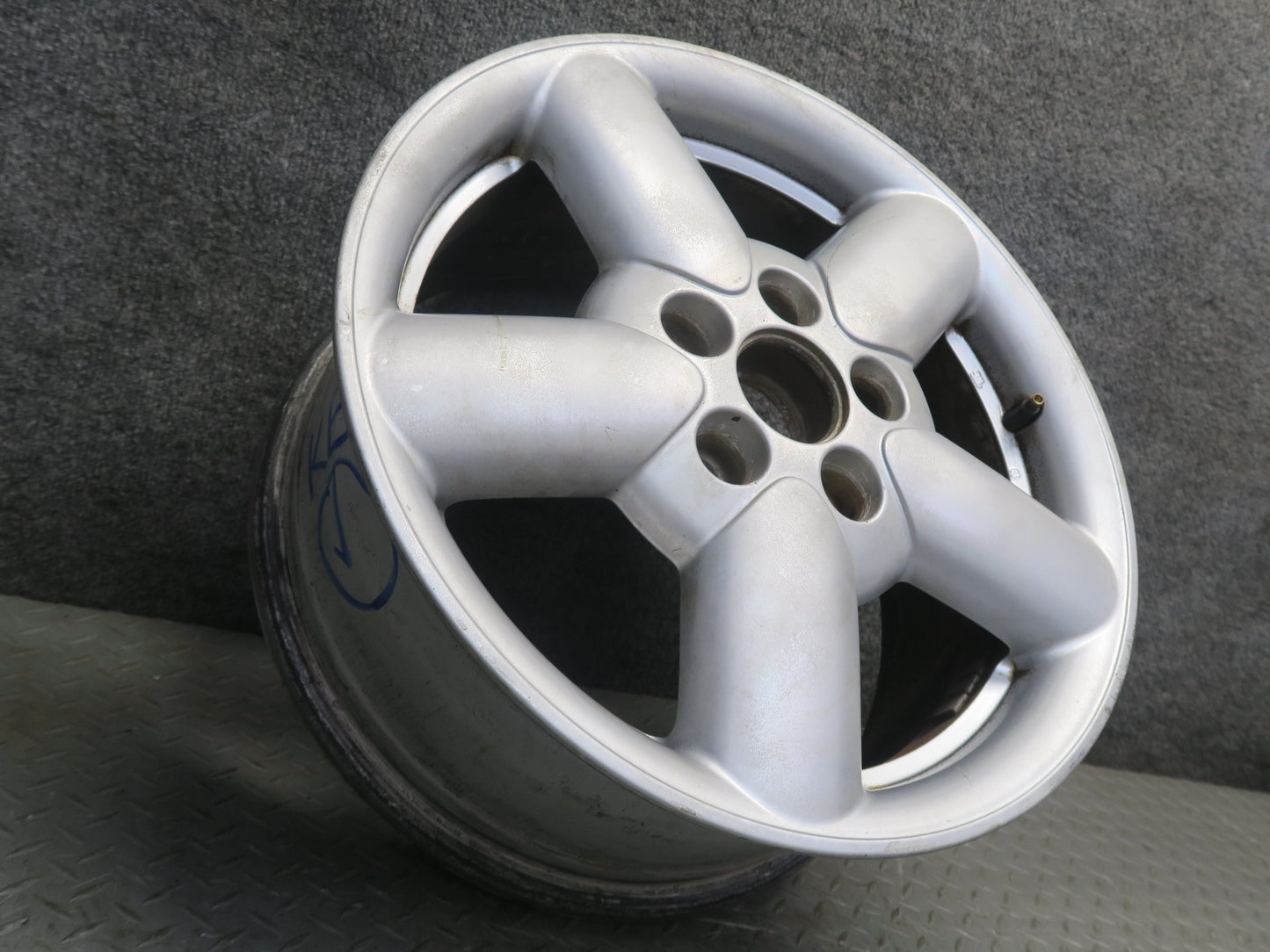 01-03 VW Eurovan T4 Factory R16" Alloy Wheel Rim 16x7J ET49 OEM