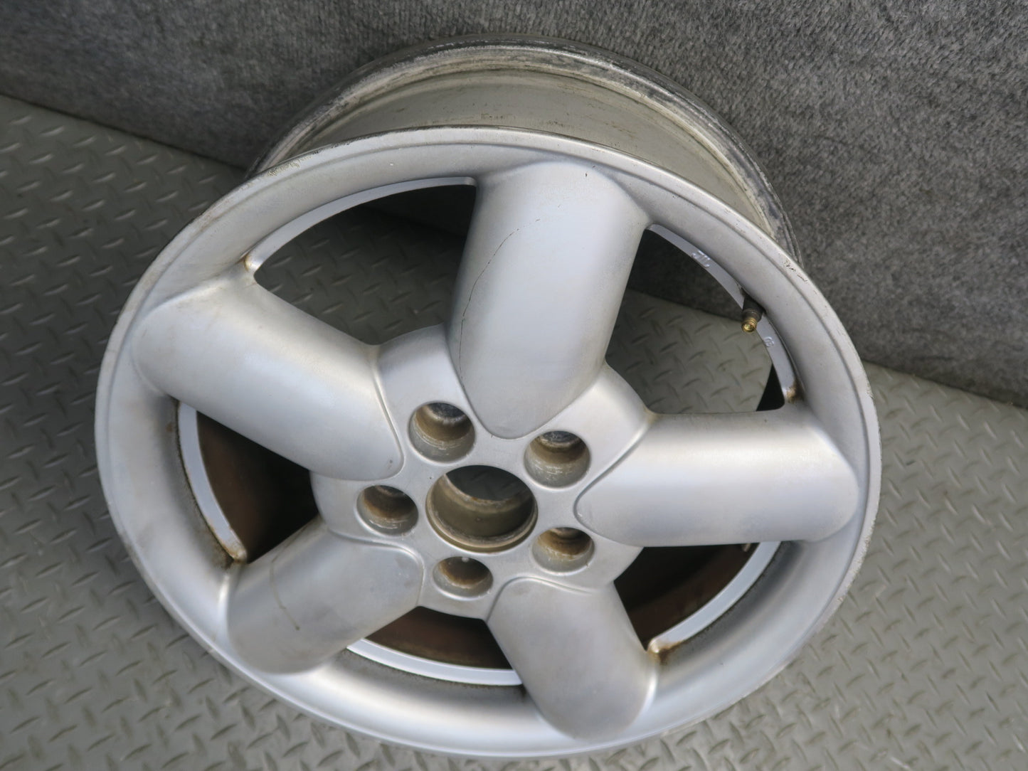 01-03 VW Eurovan T4 Factory R16" Alloy Wheel Rim 16x7J ET49 OEM