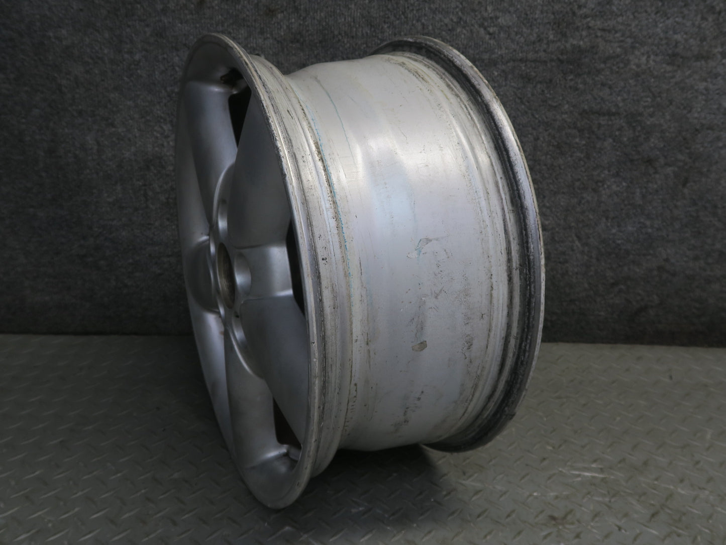 01-03 VW Eurovan T4 Factory R16" Alloy Wheel Rim 16x7J ET49 OEM