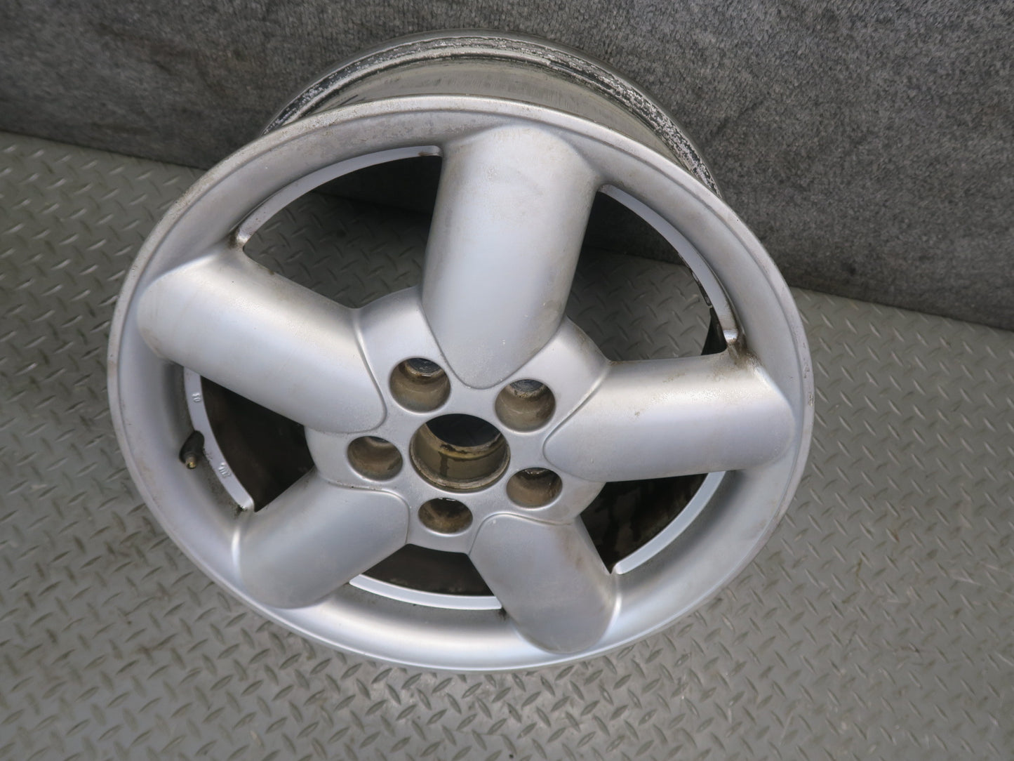 01-03 VW Eurovan T4 Factory R16" Alloy Wheel Rim 16x7J ET49 OEM
