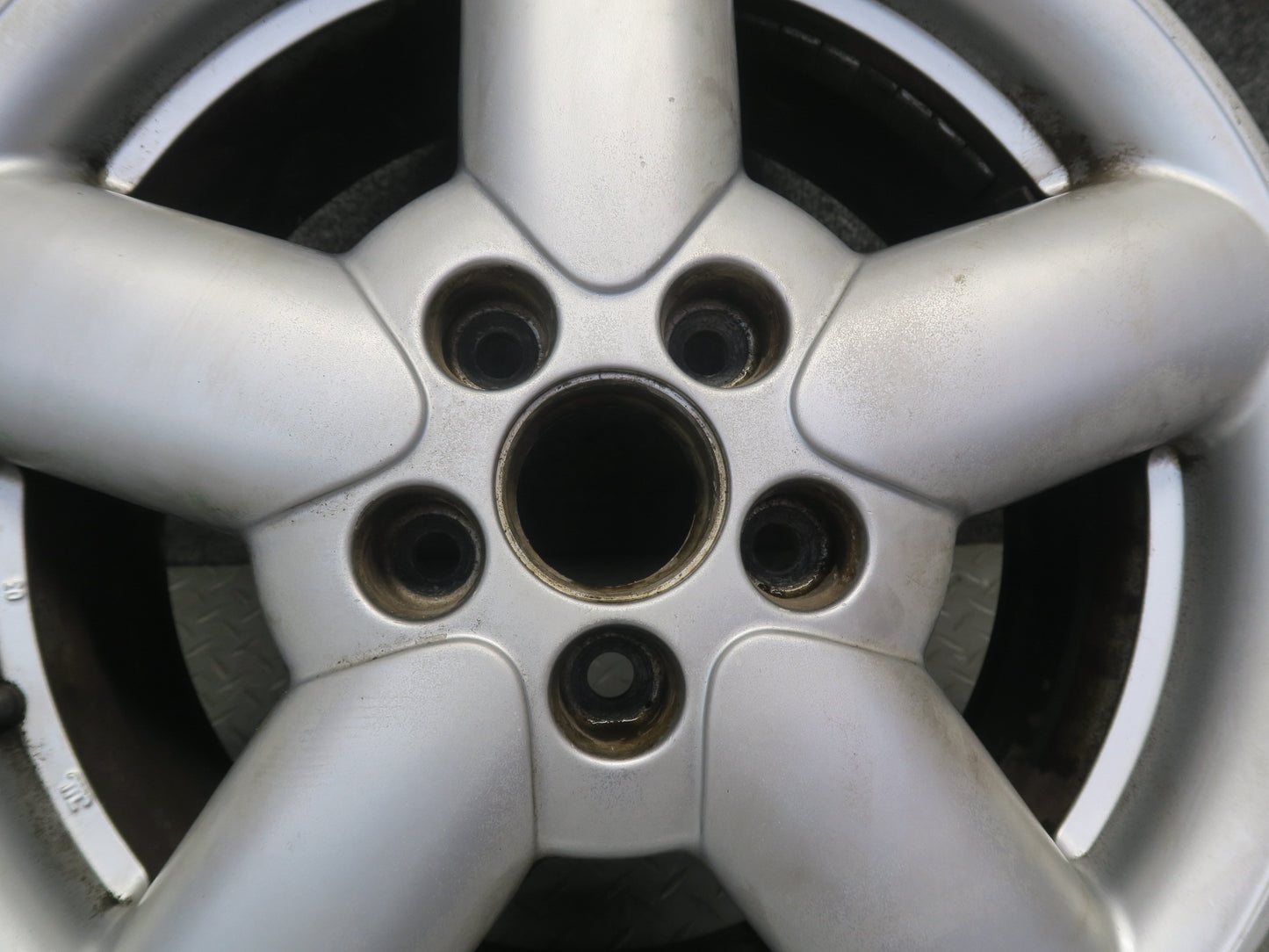 01-03 VW Eurovan T4 Factory R16" Alloy Wheel Rim 16x7J ET49 OEM