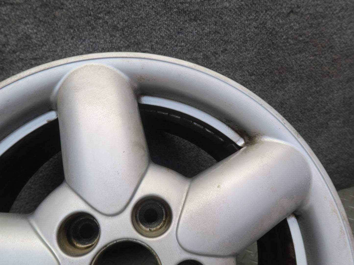 01-03 VW Eurovan T4 Factory R16" Alloy Wheel Rim 16x7J ET49 OEM