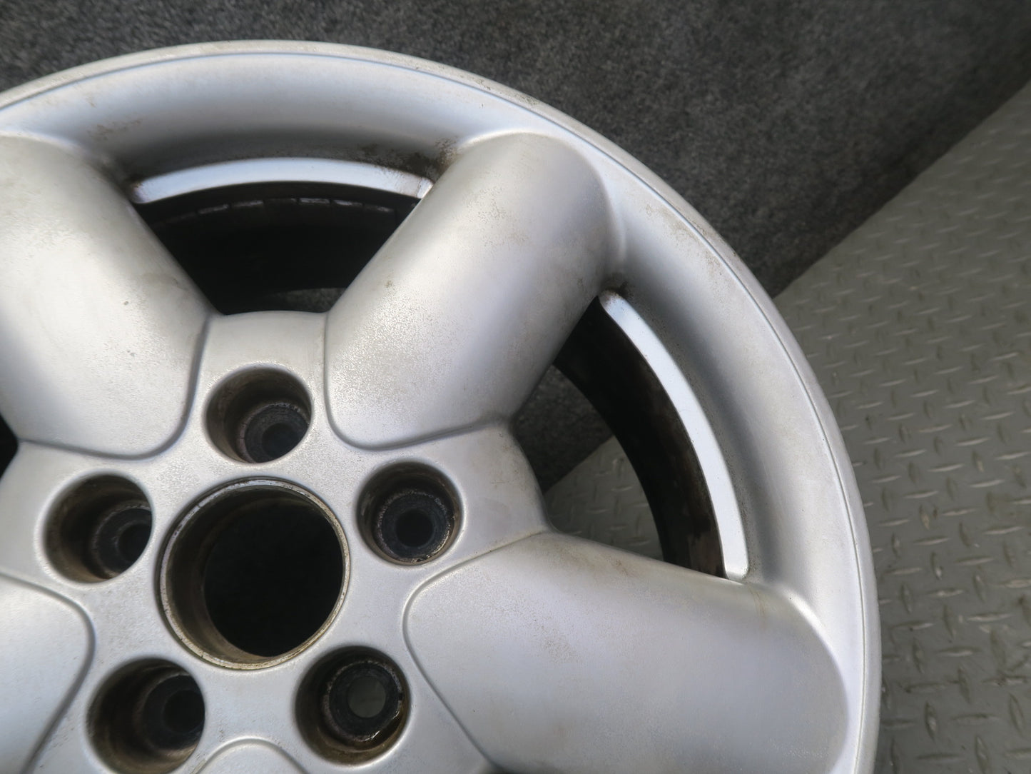 01-03 VW Eurovan T4 Factory R16" Alloy Wheel Rim 16x7J ET49 OEM