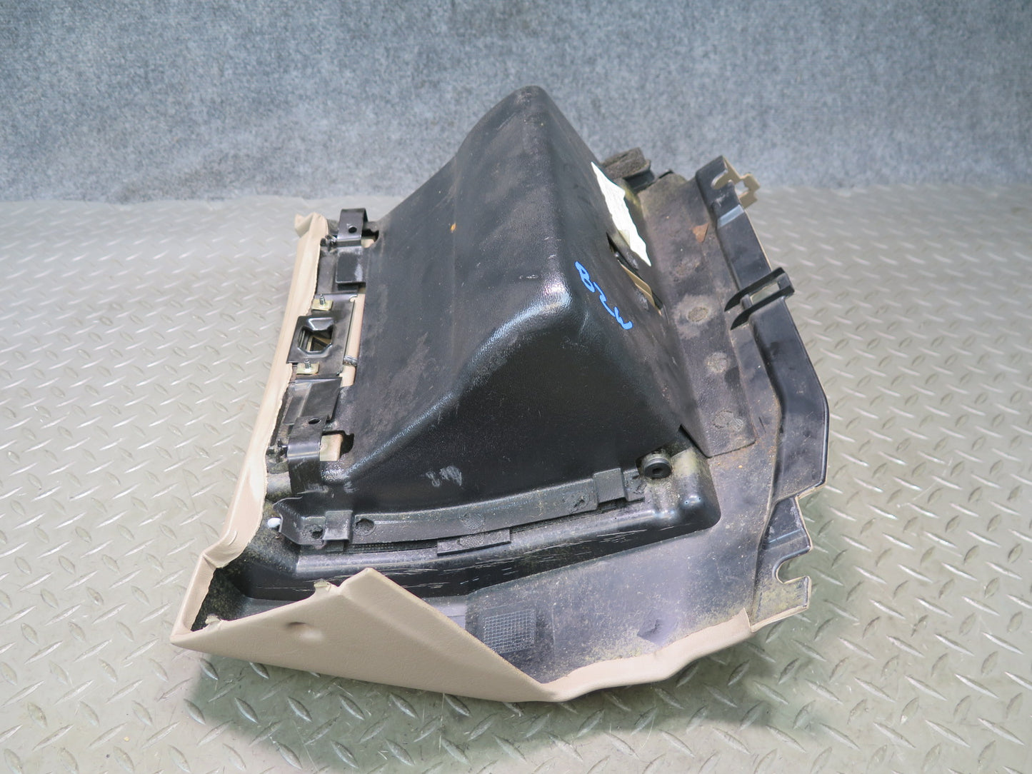 96-02 BMW E36/7 Z3 Dash Glove Box Compartment Storage 8399612 OEM