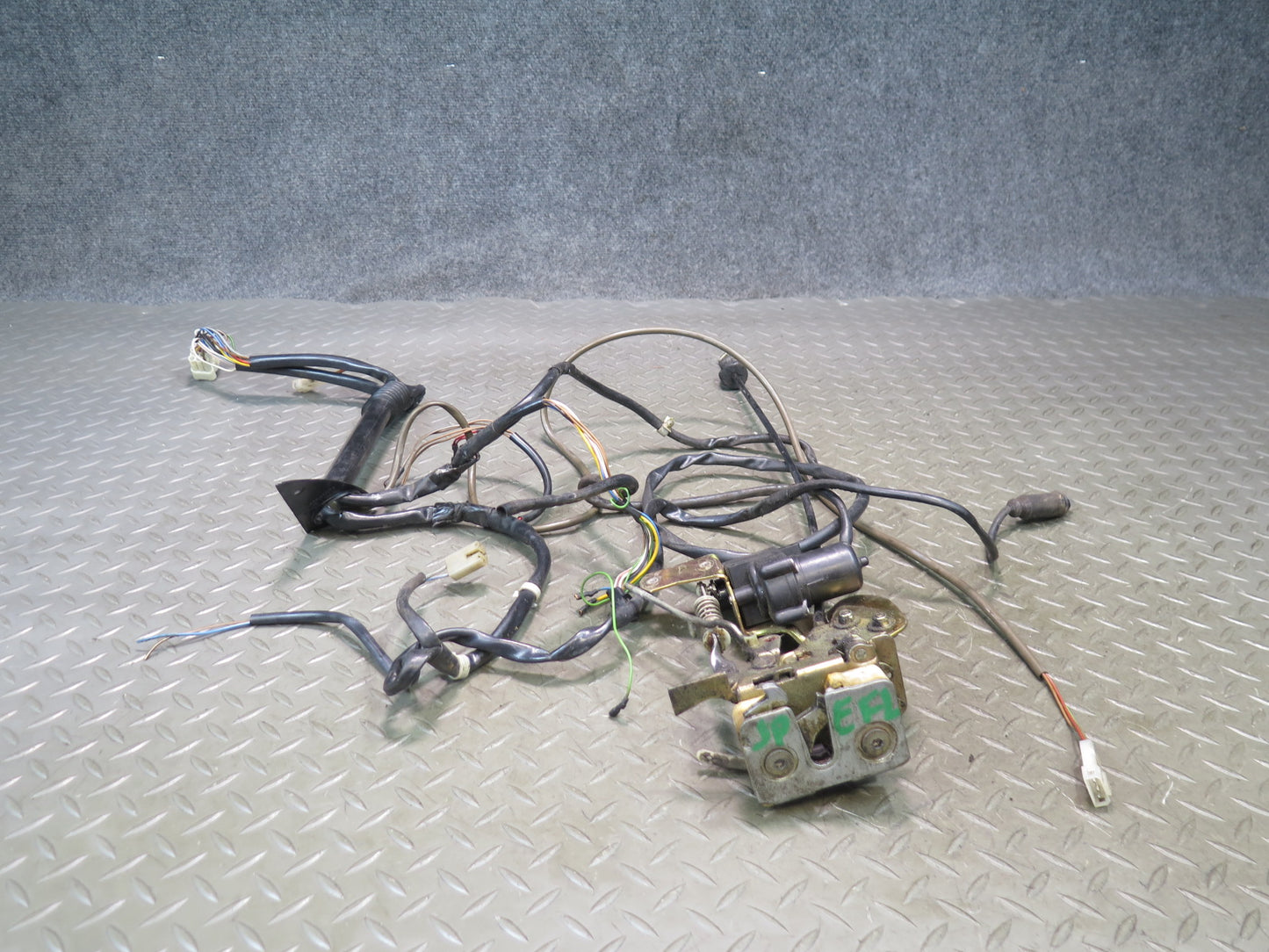 1984-1986 Porsche 928 Left Door Lock Latch Actuator W/ Wire Harness Assembly
