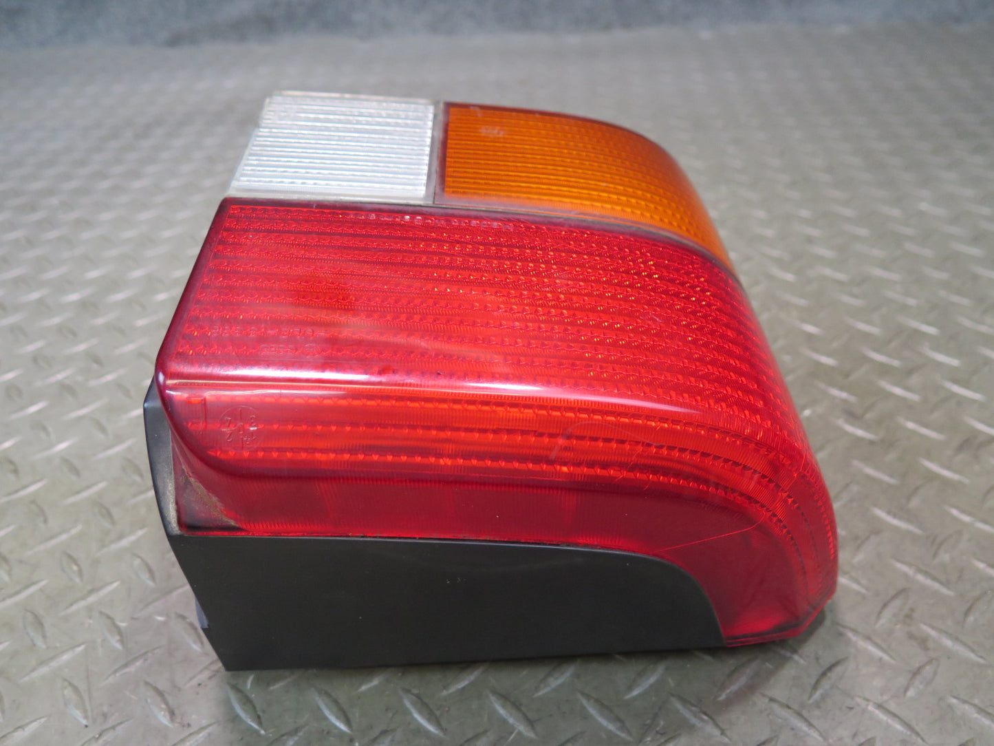 99-03 VW Eurovan T4 Set of 2 Rear Left & Right Tail Light Lamp OEM