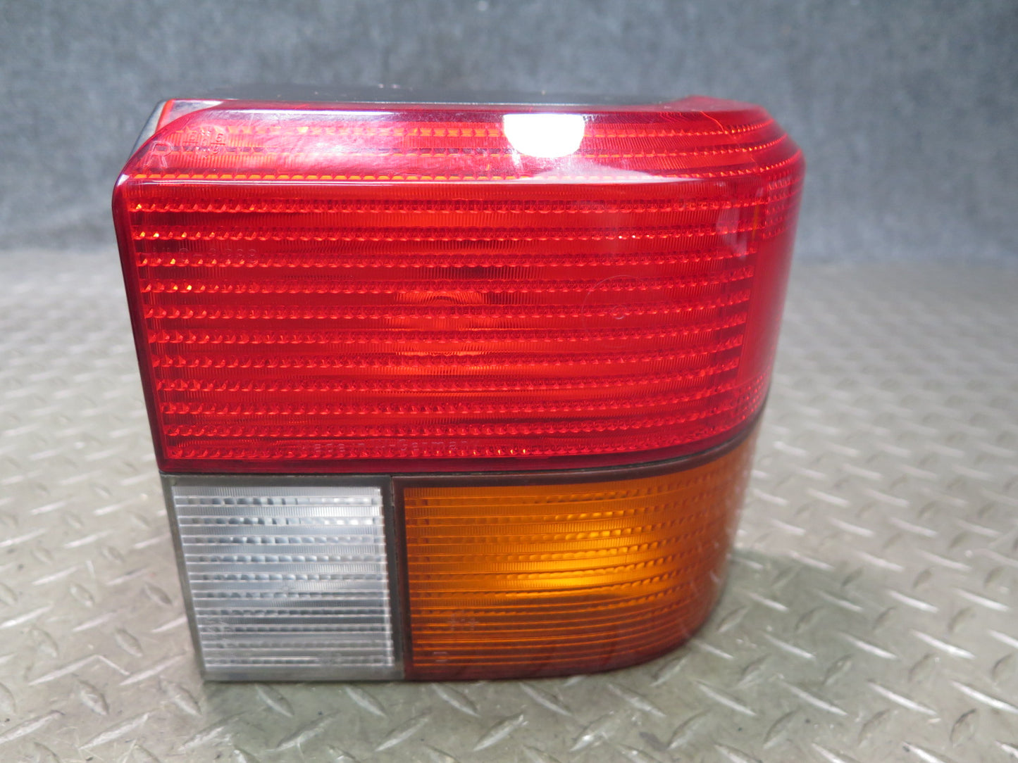 99-03 VW Eurovan T4 Set of 2 Rear Left & Right Tail Light Lamp OEM
