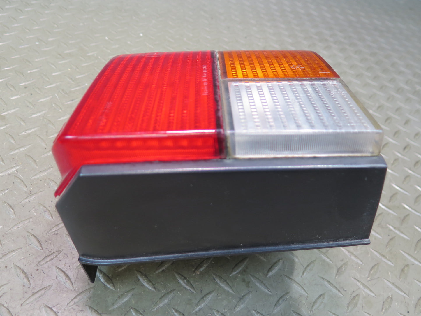 99-03 VW Eurovan T4 Set of 2 Rear Left & Right Tail Light Lamp OEM