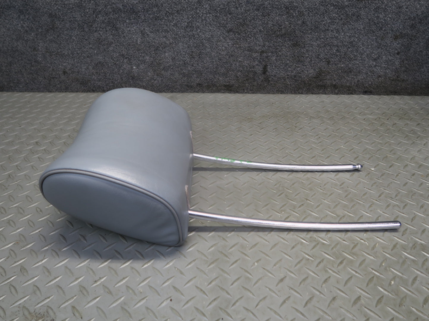 86-91 Mercedes W126 Set of 2 Front Left & Right Leather Headrest Gray OEM