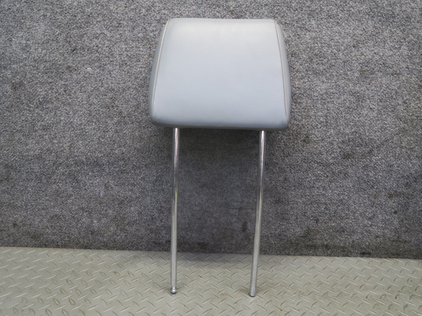 86-91 Mercedes W126 Set of 2 Front Left & Right Leather Headrest Gray OEM