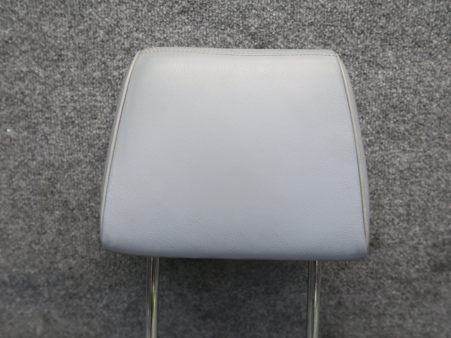 86-91 Mercedes W126 Set of 2 Front Left & Right Leather Headrest Gray OEM