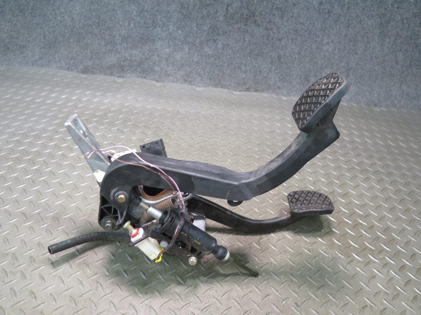 96-02 BMW E36/7 Z3 Clutch & Brake Pedal Assembly OEM