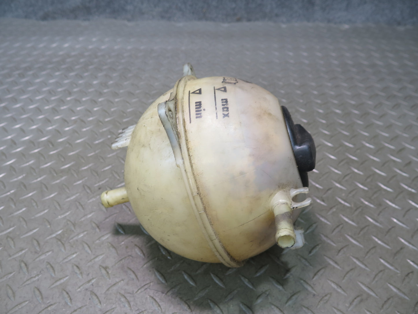 01-03 VW Eurovan T4 2.8L Engine Coolant Expansion Overflow Reservoir Tank OEM