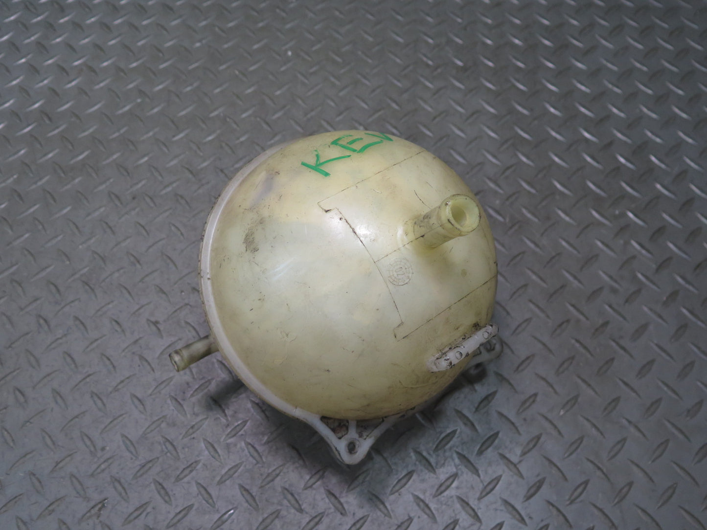01-03 VW Eurovan T4 2.8L Engine Coolant Expansion Overflow Reservoir Tank OEM
