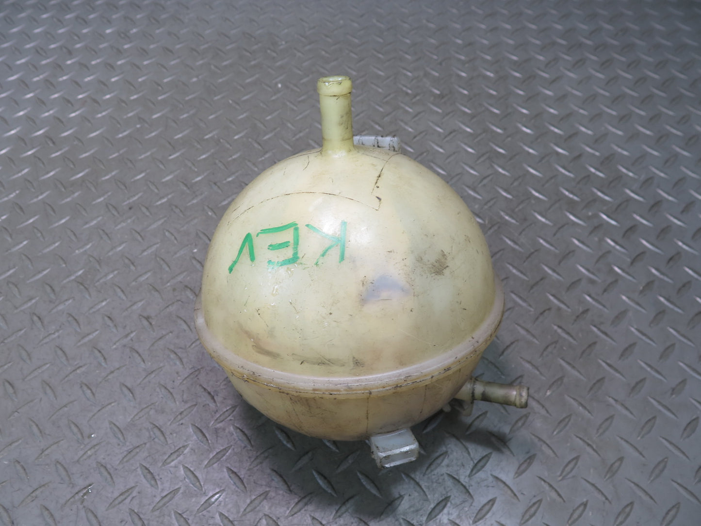 01-03 VW Eurovan T4 2.8L Engine Coolant Expansion Overflow Reservoir Tank OEM