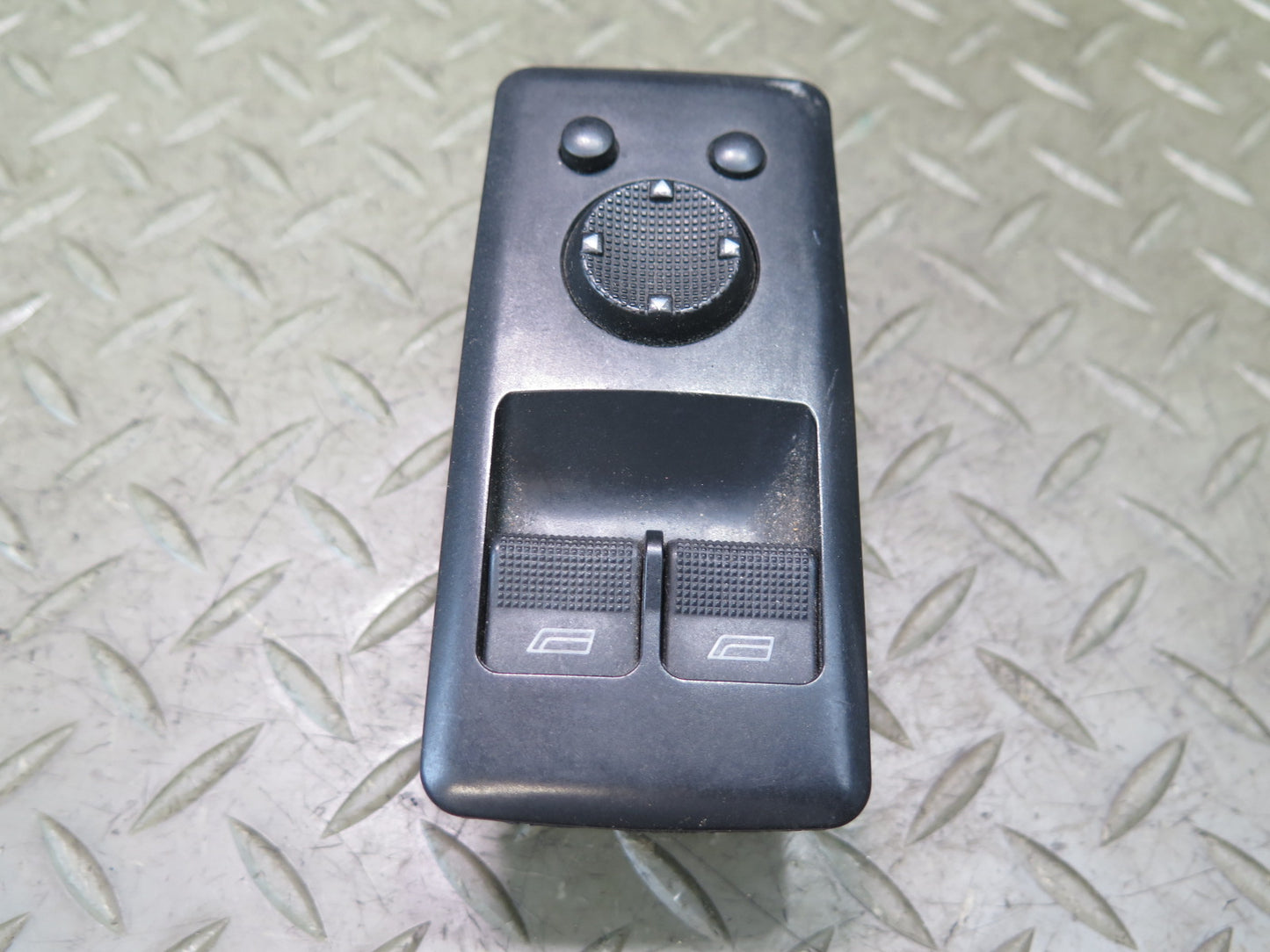 99-03 VW Eurovan T4 Front Left Door Master Power Window Switch 7D0959565 OEM