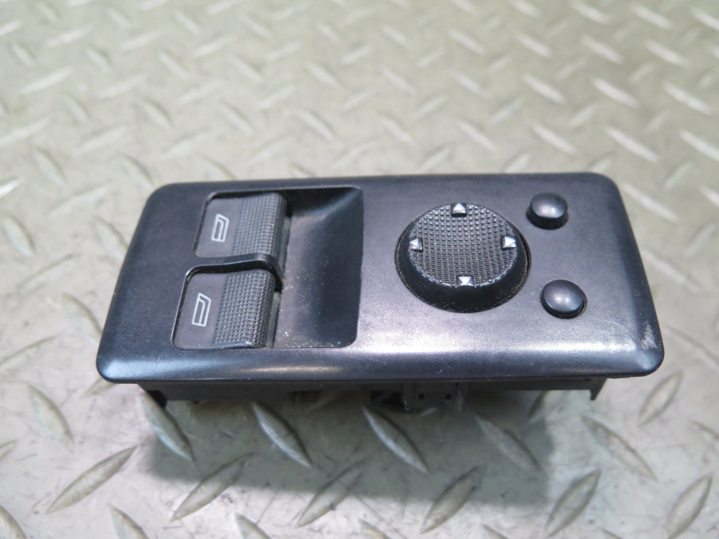 99-03 VW Eurovan T4 Front Left Door Master Power Window Switch 7D0959565 OEM