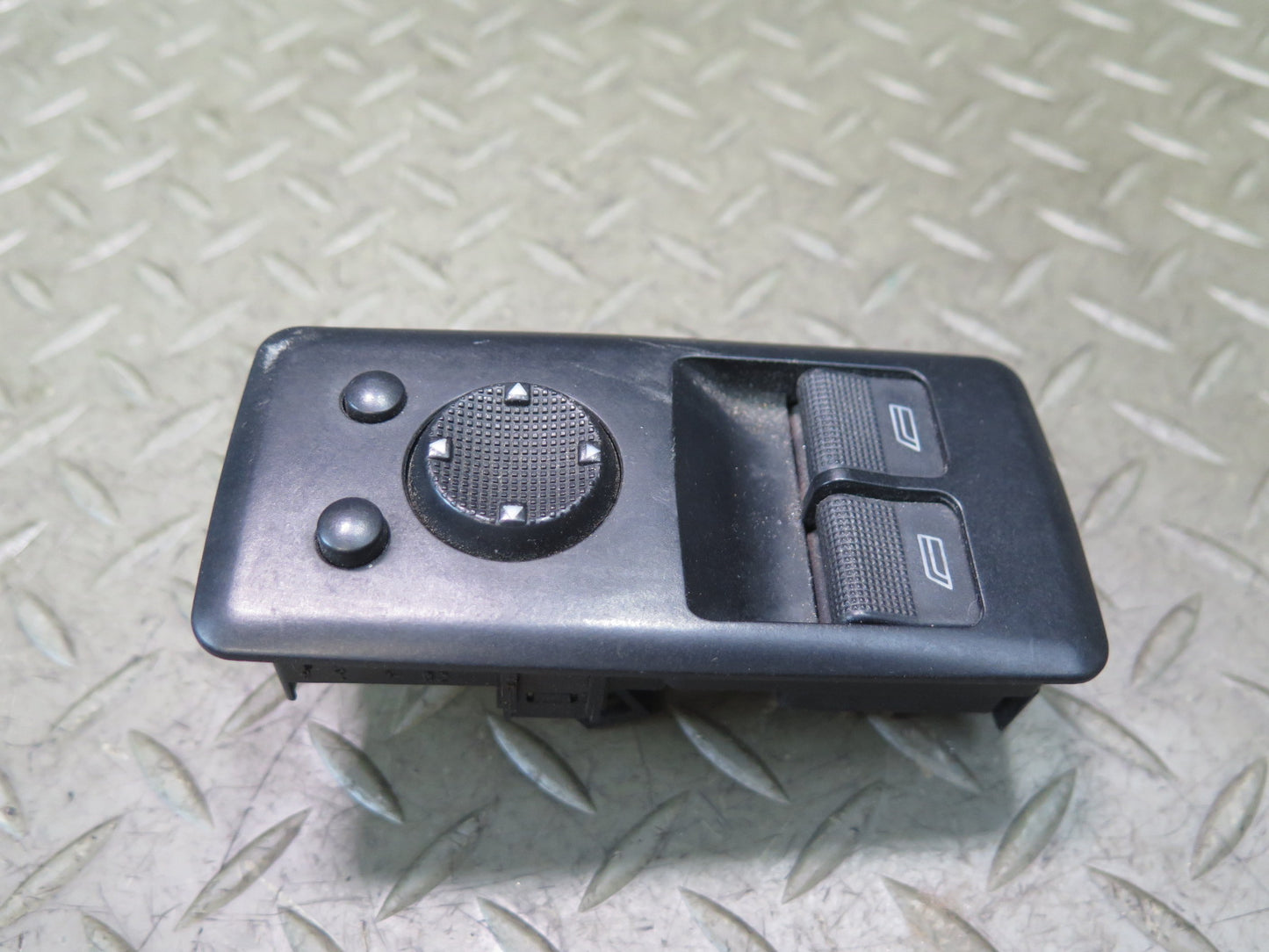 99-03 VW Eurovan T4 Front Left Door Master Power Window Switch 7D0959565 OEM