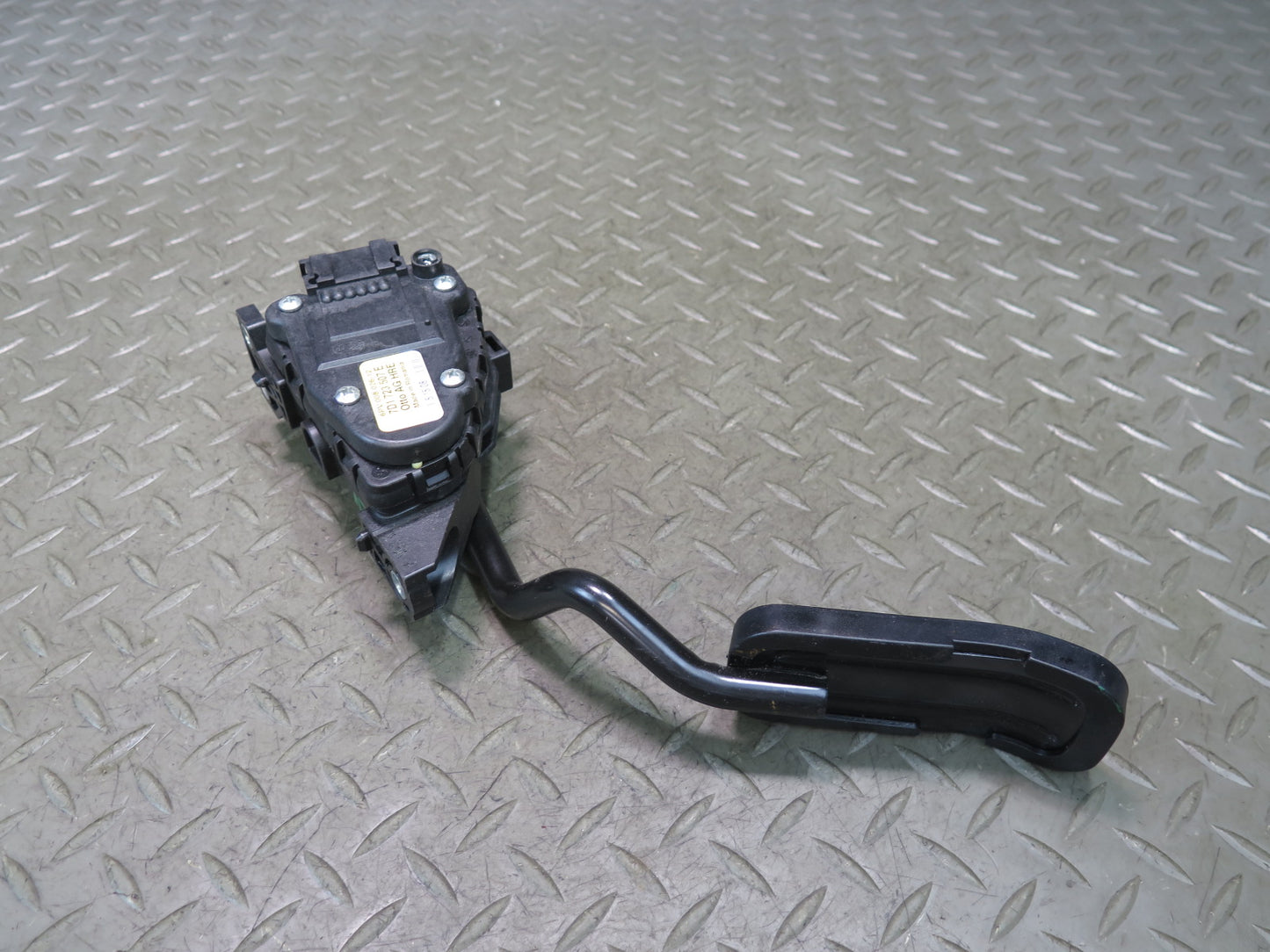 01-03 VW Eurovan T4 Gas Acceleration Throttle Pedal 7D1723507E OEM