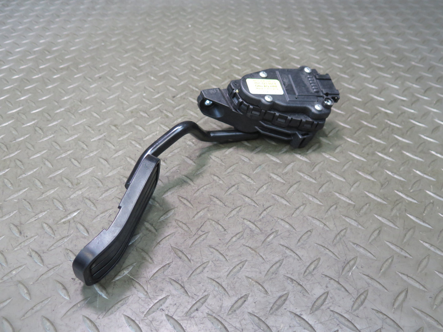 01-03 VW Eurovan T4 Gas Acceleration Throttle Pedal 7D1723507E OEM