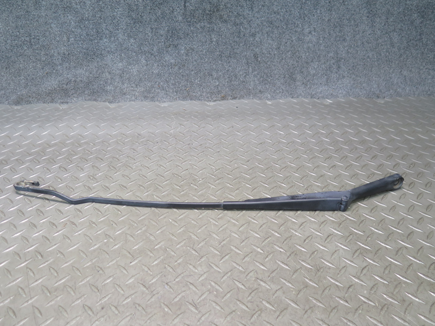 99-03 VW Eurovan T4 Set of 2 Front Windshield Left & Right Wiper Arm OEM