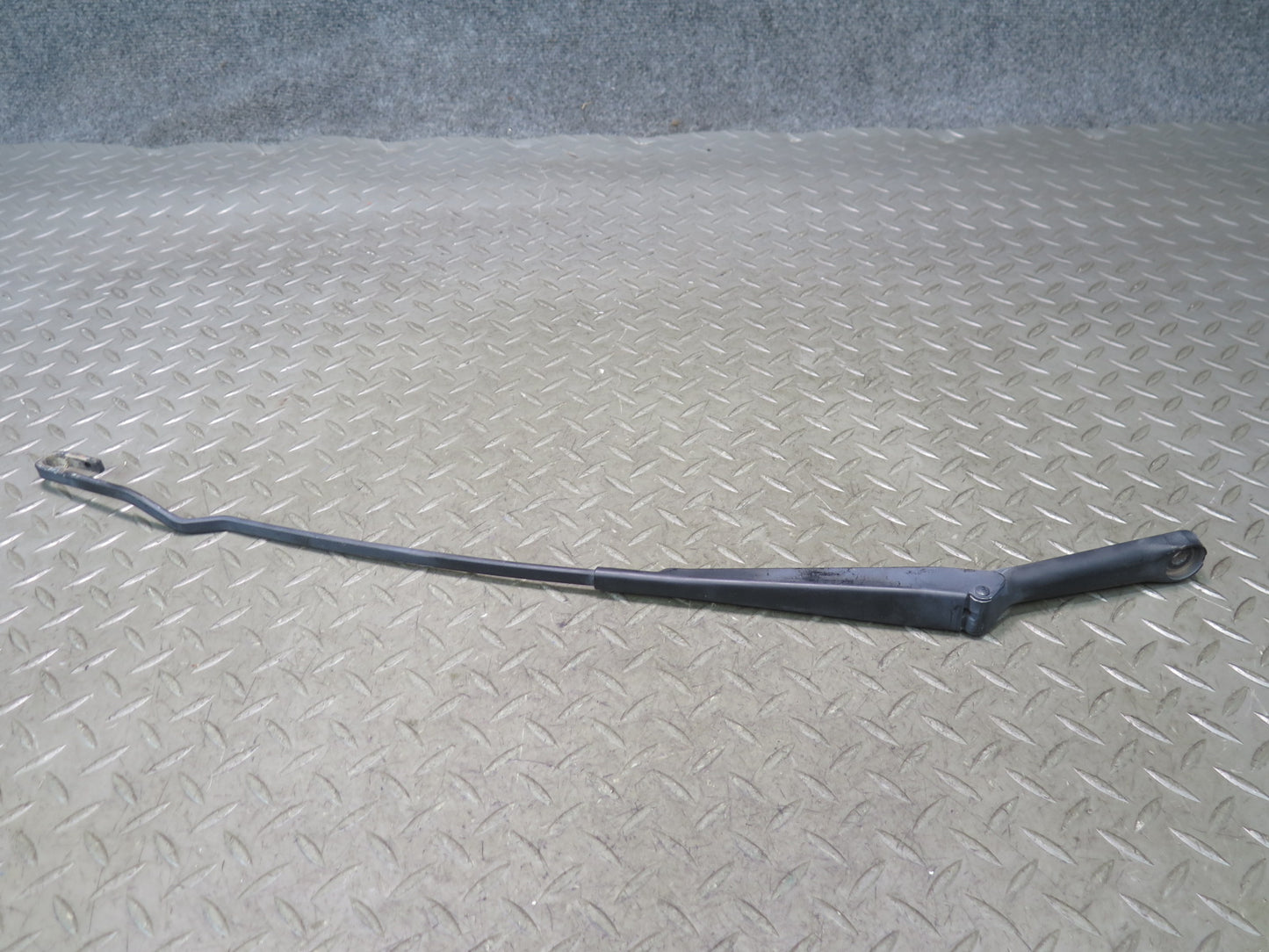 99-03 VW Eurovan T4 Set of 2 Front Windshield Left & Right Wiper Arm OEM