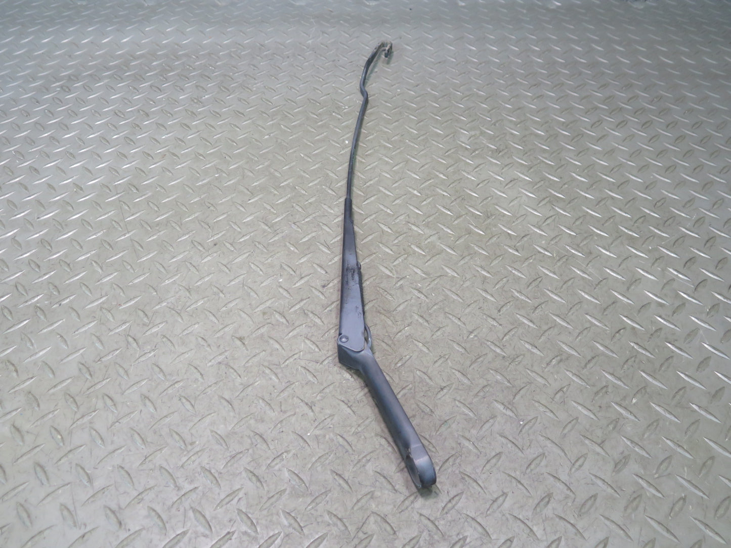 99-03 VW Eurovan T4 Set of 2 Front Windshield Left & Right Wiper Arm OEM