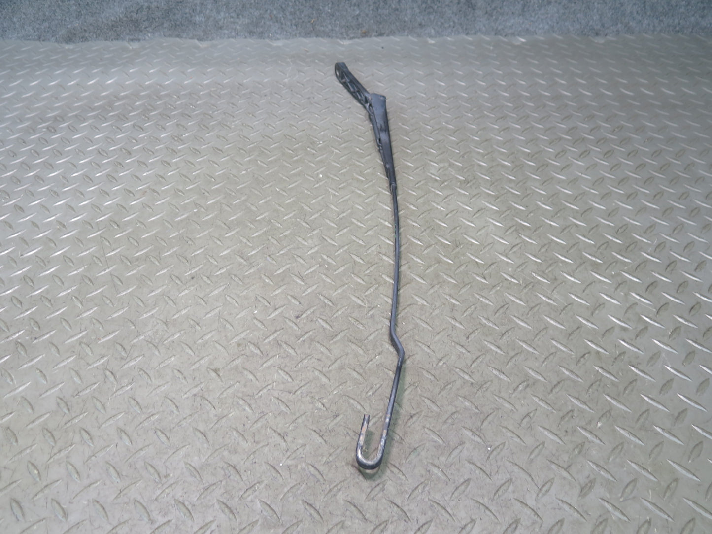 99-03 VW Eurovan T4 Set of 2 Front Windshield Left & Right Wiper Arm OEM