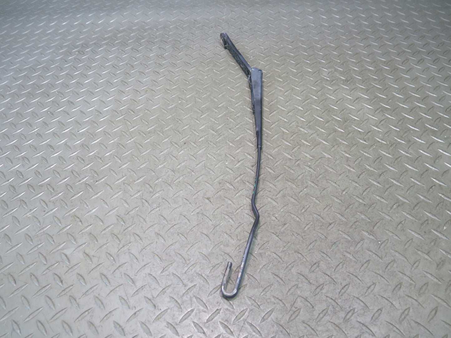 99-03 VW Eurovan T4 Set of 2 Front Windshield Left & Right Wiper Arm OEM