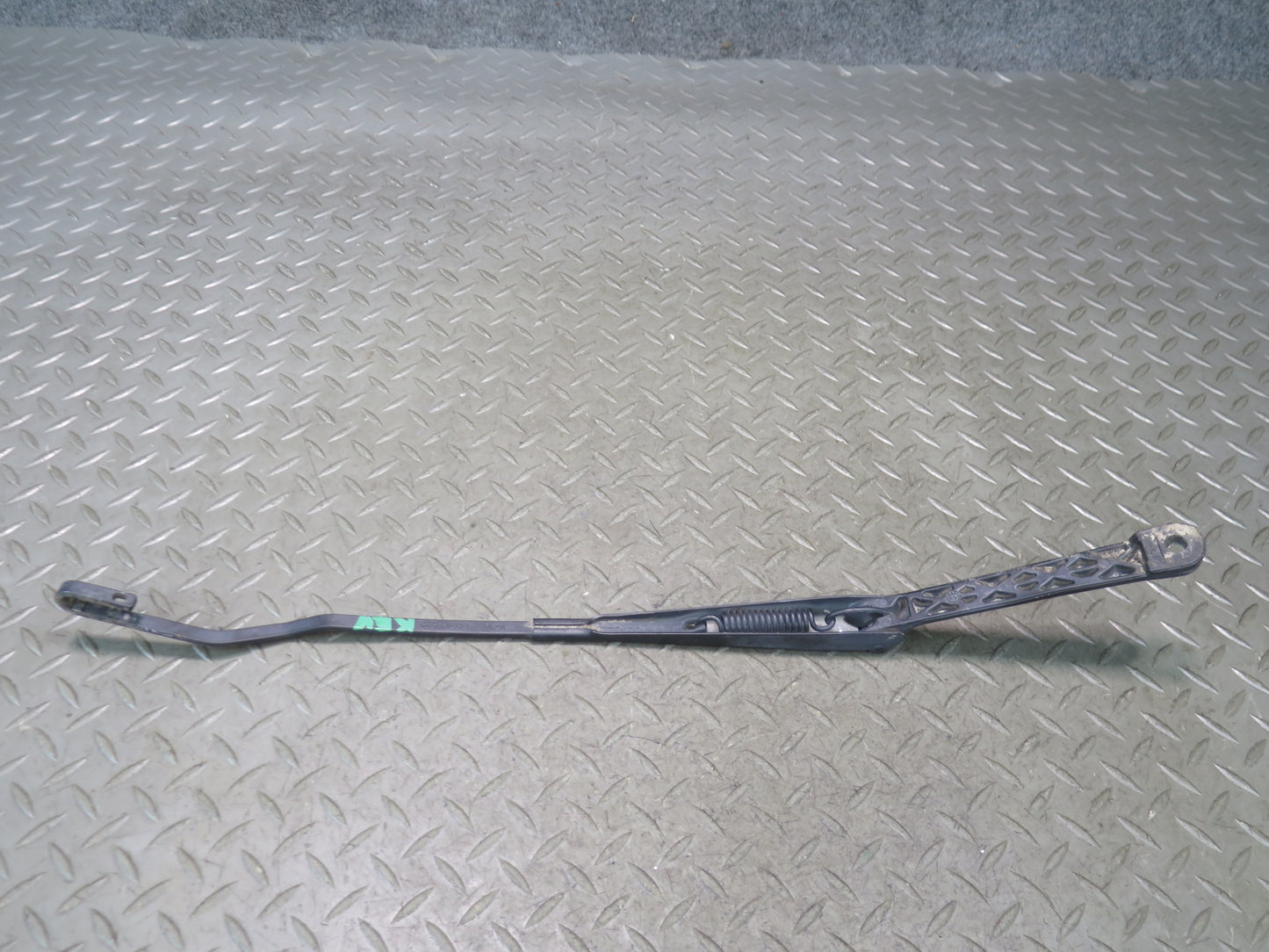 99-03 VW Eurovan T4 Set of 2 Front Windshield Left & Right Wiper Arm OEM