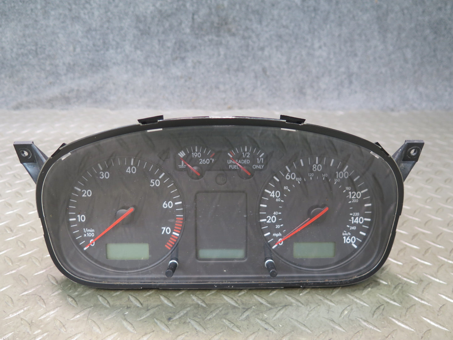 02-03 VW Eurovan T4 Instrument Cluster Gauge Speedometer 7D0920902T OEM