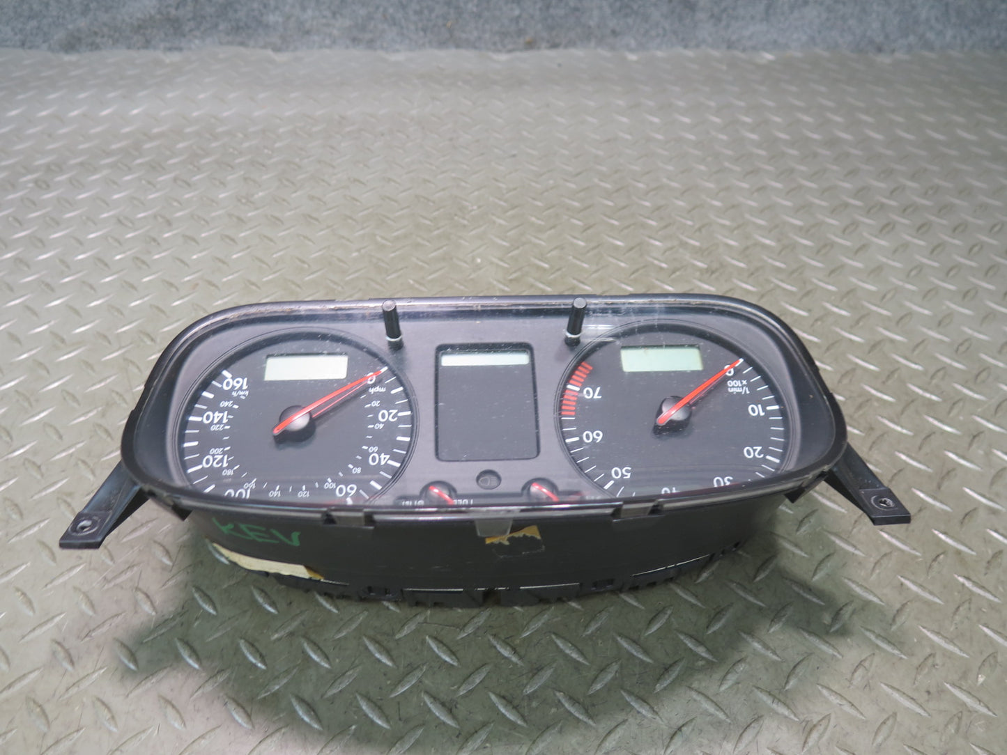 02-03 VW Eurovan T4 Instrument Cluster Gauge Speedometer 7D0920902T OEM